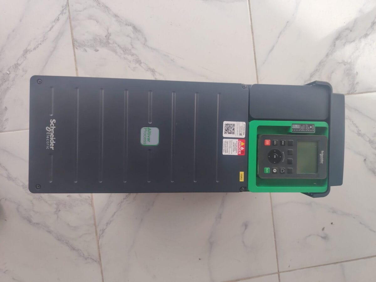 Variateur de vitesse Schneider ATV630D18N4 – 18.5 kW – Altivar Process 630 – Image 1